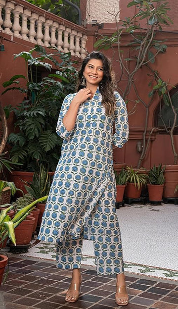 Women's Regular Fit Cotton Blend Kurta With Pant